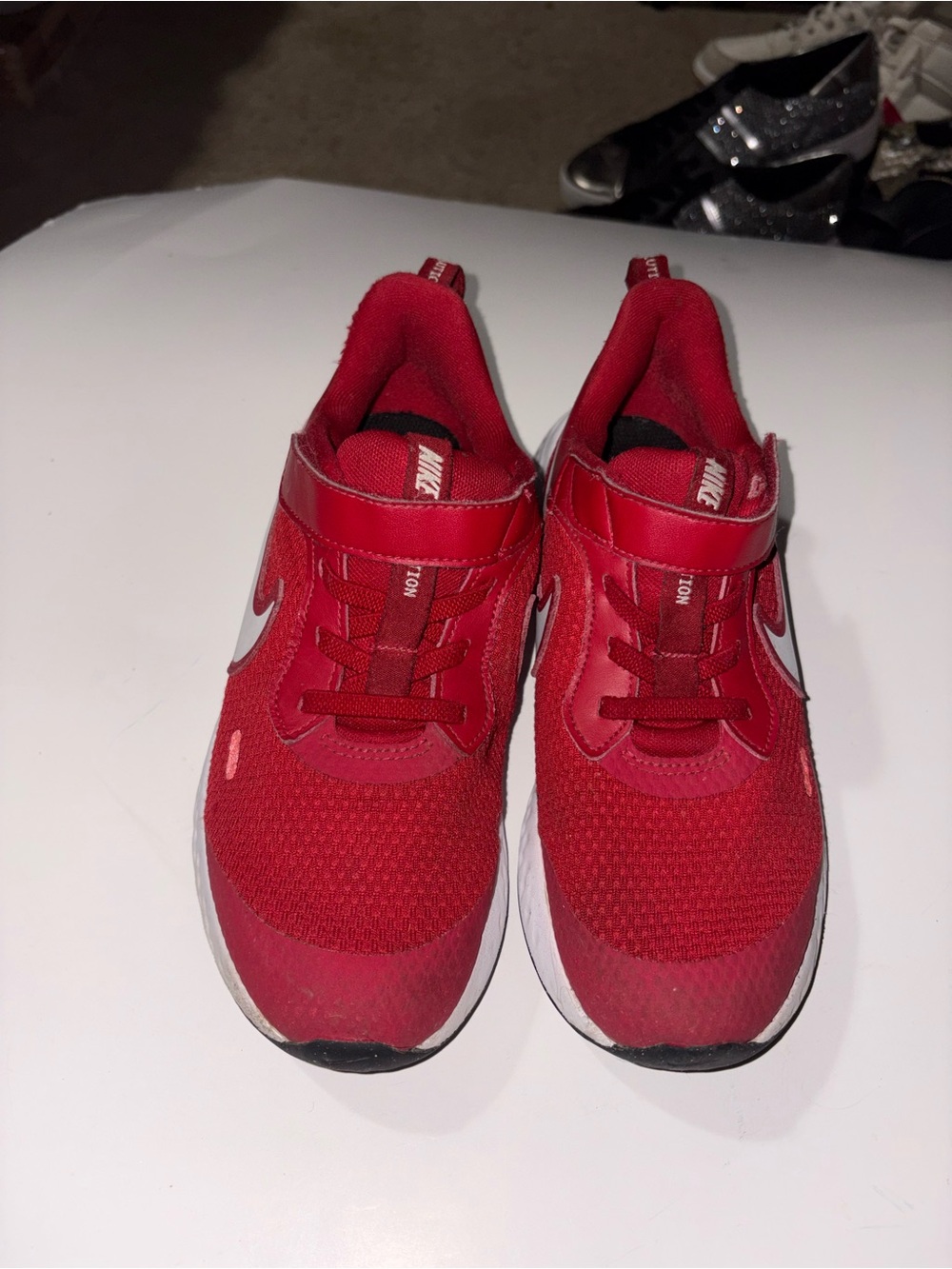 Nike Revolution 5 Kids Sneakers Gym Red White Black Hook & Loop Running Shoes